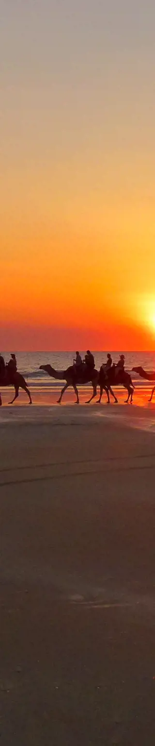 Beobachte den Sonnenuntergang am Cable Beach